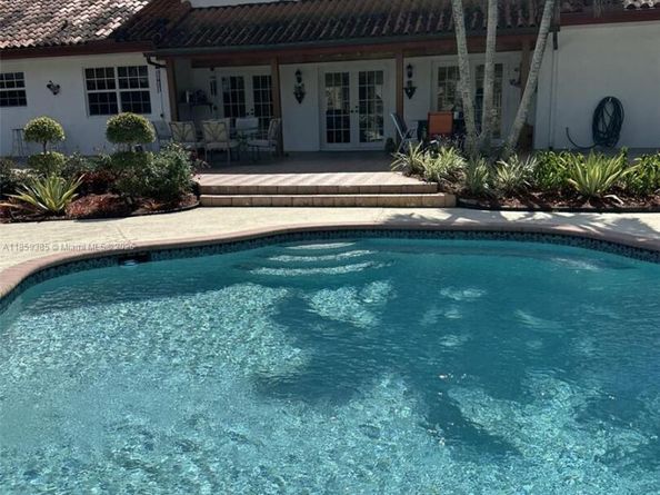 18901 SW 53rd St, Southwest Ranches FL 33332