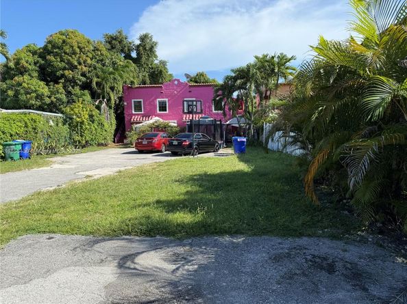 2134 SW 11th St, Miami FL 33135
