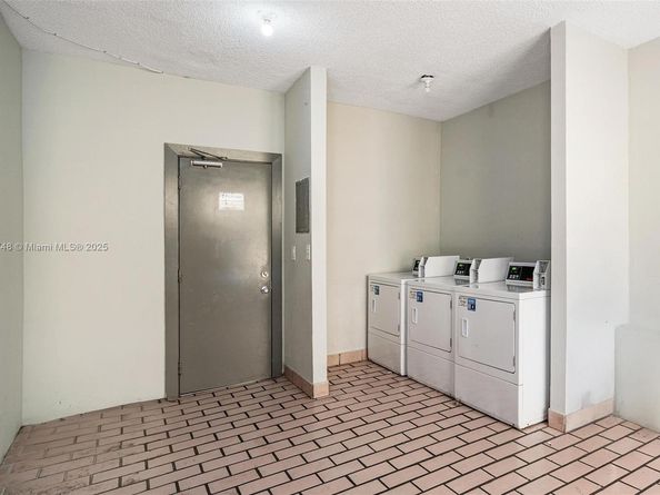 1320 Drexel Ave 200, Miami Beach FL 33139