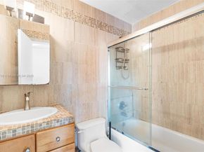 1320 Drexel Ave 200, Miami Beach FL 33139