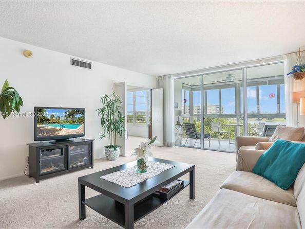 3091 N Course Dr 502, Pompano Beach FL 33069