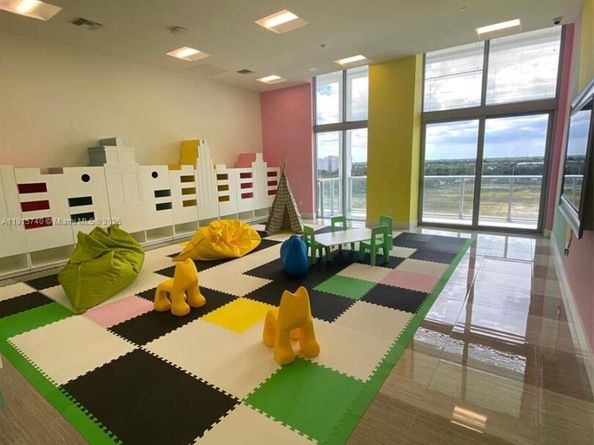 2000 Metropica Way 2104, Sunrise FL 33323