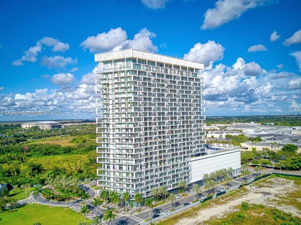 2000 Metropica Way 2104, Sunrise FL 33323