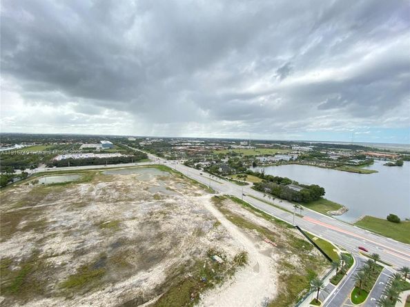 2000 Metropica Way 2104, Sunrise FL 33323