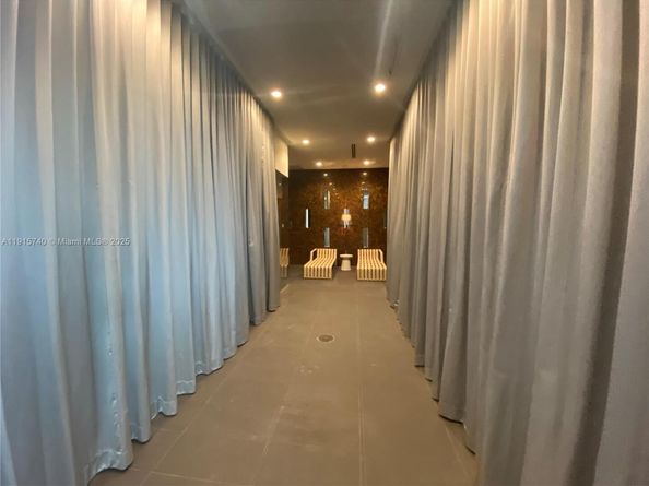 2000 Metropica Way 2104, Sunrise FL 33323