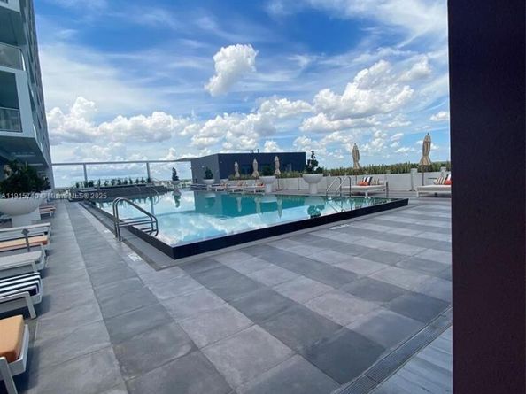 2000 Metropica Way 2104, Sunrise FL 33323