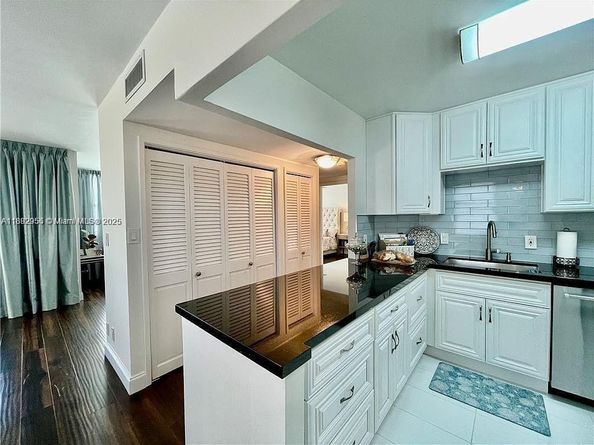 4400 Hillcrest Dr 601B, Hollywood FL 33021