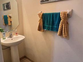 3195 NW 31st Ter, Oakland Park FL 33309