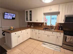 2850 NW 56th St, Miami FL 33142