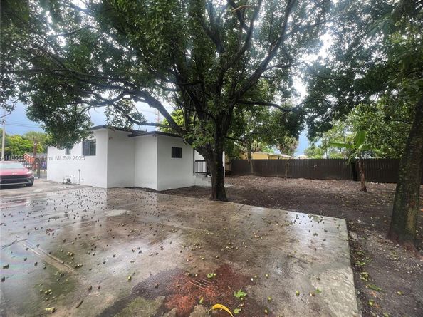 13380 NW 32nd Ave, Opa-Locka FL 33054