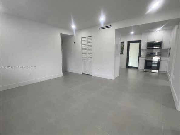 13380 NW 32nd Ave, Opa-Locka FL 33054