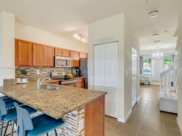 134 SE 28th Ter 6, Homestead FL 33033