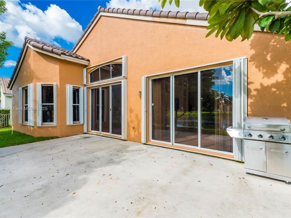2791 SW 190th Ave, Miramar FL 33029