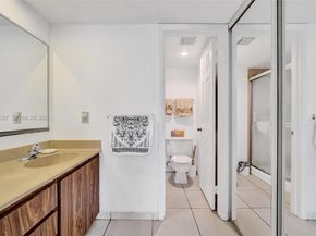 1502 Whitehall Dr 205, Davie FL 33324