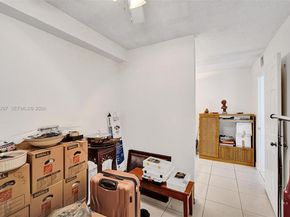 1502 Whitehall Dr 205, Davie FL 33324