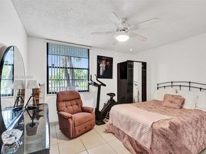 1502 Whitehall Dr 205, Davie FL 33324