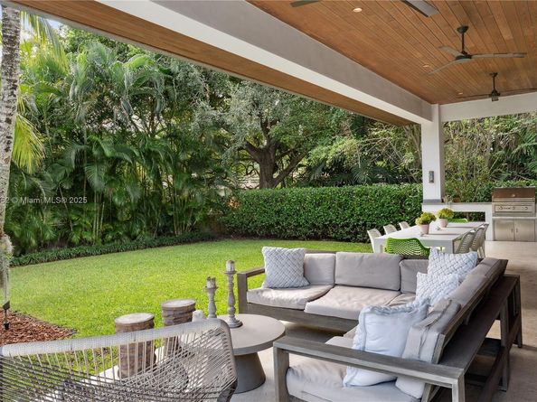 1060 Alfonso Ave, Coral Gables FL 33146