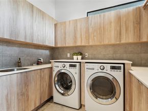 1060 Alfonso Ave, Coral Gables FL 33146