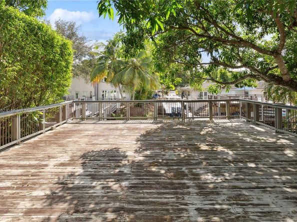 1060 Alfonso Ave, Coral Gables FL 33146
