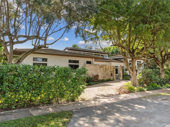 1060 Alfonso Ave, Coral Gables FL 33146