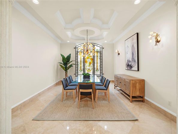 5770 La Luneta Ave, Miami FL 33155