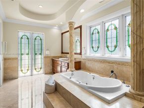 5770 La Luneta Ave, Miami FL 33155