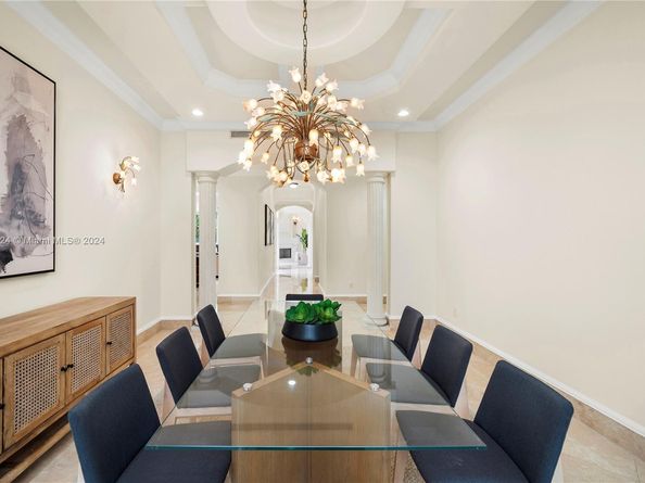 5770 La Luneta Ave, Miami FL 33155