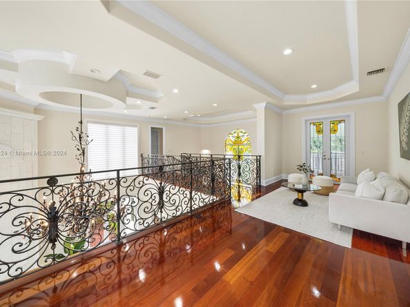 5770 La Luneta Ave, Miami FL 33155