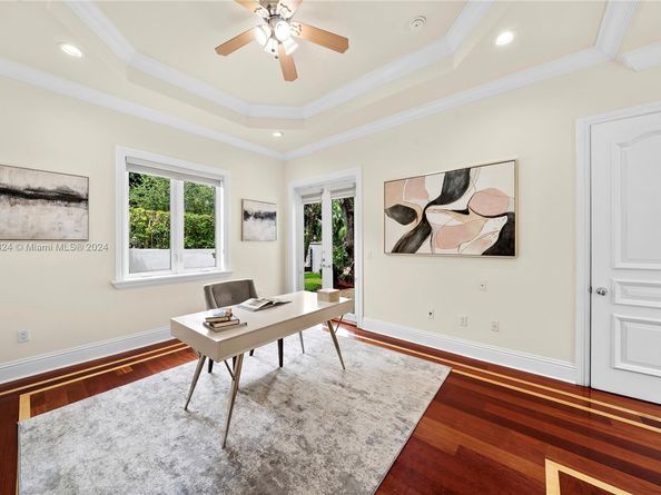 5770 La Luneta Ave, Miami FL 33155