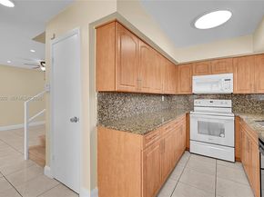 2532 Coral Springs Dr 2532, Coral Springs FL 33065