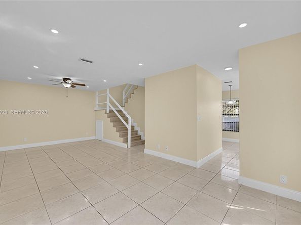 2532 Coral Springs Dr 2532, Coral Springs FL 33065