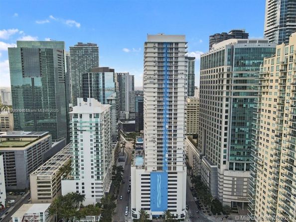 1200 Brickell Bay Dr 2821, Miami FL 33131