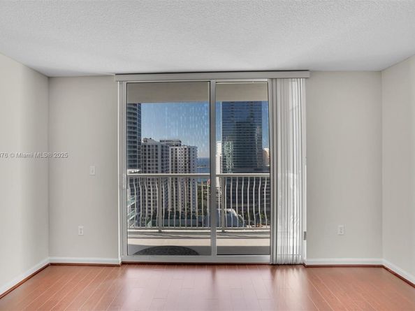 1200 Brickell Bay Dr 2821, Miami FL 33131