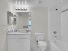 1200 Brickell Bay Dr 2821, Miami FL 33131