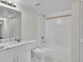 1200 Brickell Bay Dr 2821, Miami FL 33131