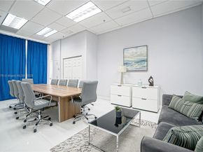 1200 Brickell Bay Dr 2821, Miami FL 33131