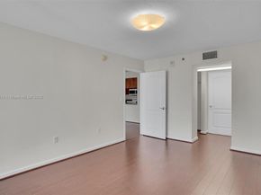 1200 Brickell Bay Dr 2821, Miami FL 33131