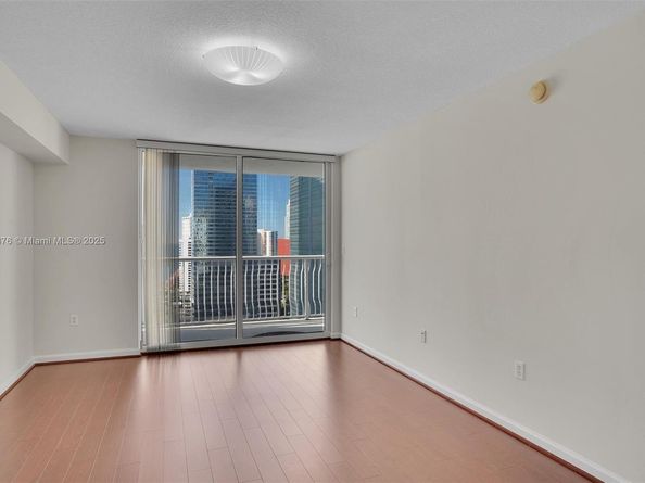 1200 Brickell Bay Dr 2821, Miami FL 33131