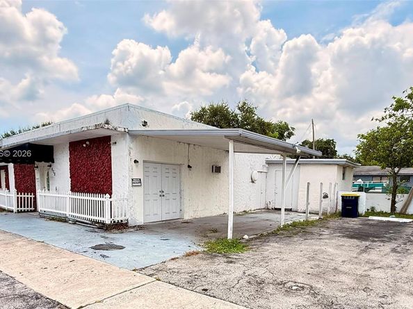 608 SW 12th Ave, Dania Beach FL 33004
