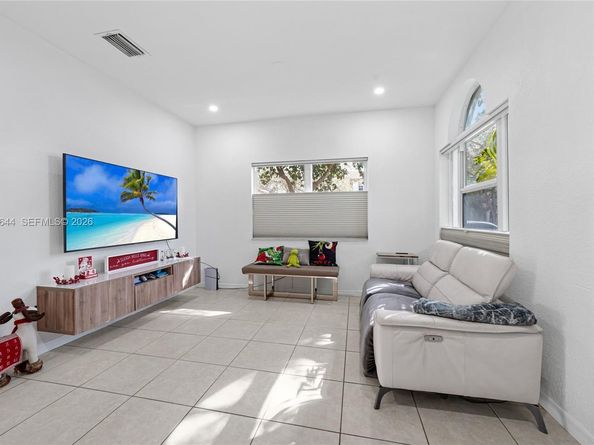 12763 SW 50th St, Miramar FL 33027