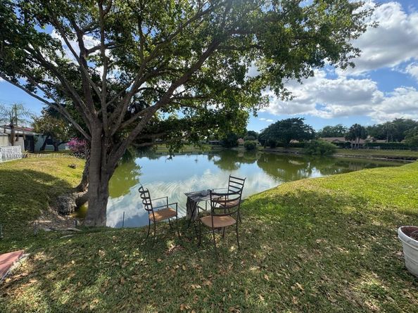 4808 NW 27th Ter, Tamarac FL 33309