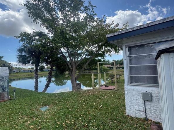4808 NW 27th Ter, Tamarac FL 33309