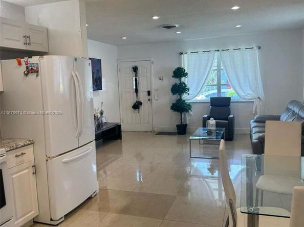 4808 NW 27th Ter, Tamarac FL 33309