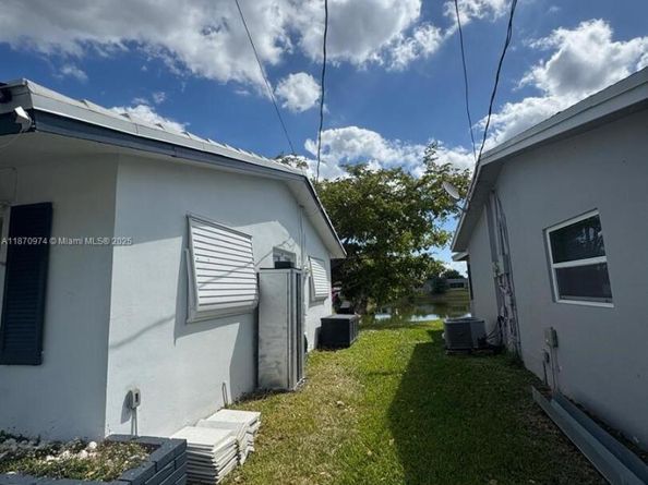 4808 NW 27th Ter, Tamarac FL 33309
