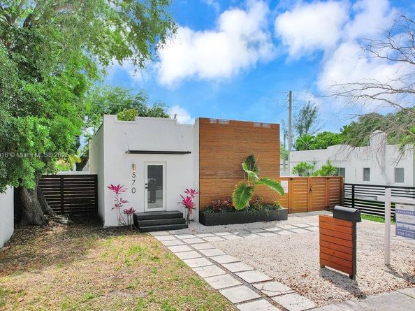 570 NW 48th St, Miami FL 33127