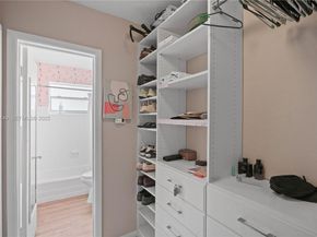 200 76th St 56, Miami Beach FL 33141