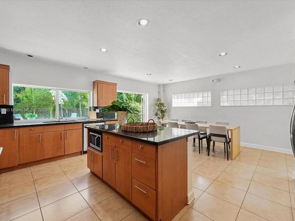 25 NW 95th St, Miami Shores FL 33150