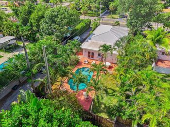25 NW 95th St