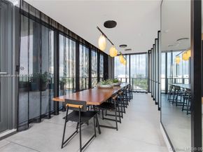 121 NE 34th St 1009, Miami FL 33137