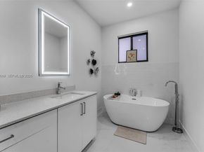 22712 SW 129th Ave, Miami FL 33170